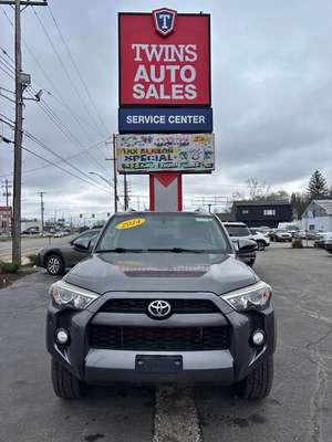 2018 Toyota 4runner sr5 fwd