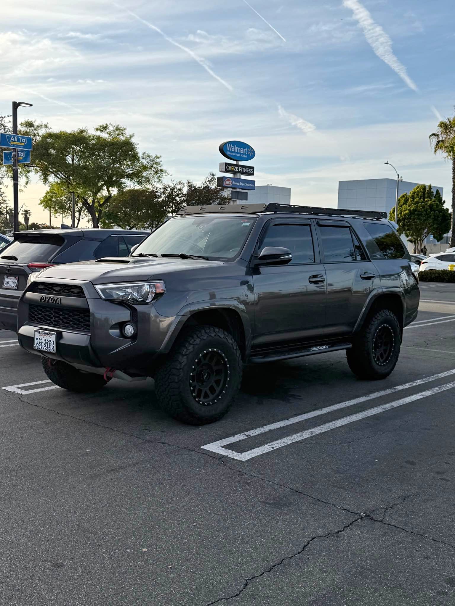 2017 Toyota 4Runner - TRD Off-Road Premium Sport Utility 4D