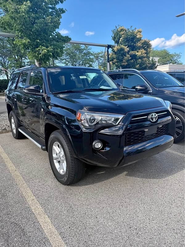 2022 Toyota 4Runner - SR5 Premium Sport Utility 4D