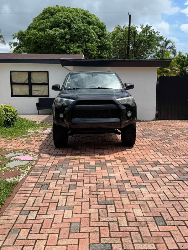 2018 Toyota 4Runner - SR5 Premium Sport Utility 4D