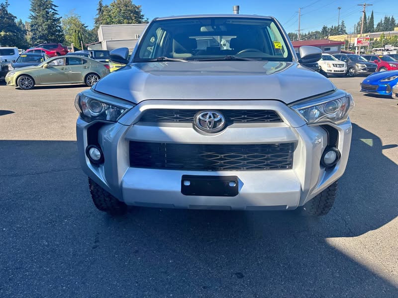 2016 Toyota 4Runner - SR5 Sport Utility 4D