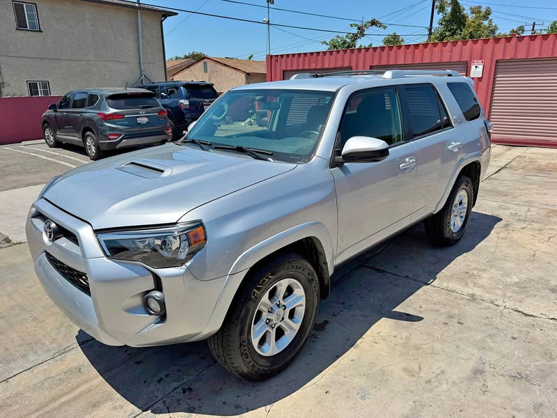 2015 Toyota 4Runner - SR5 Sport Utility 4D