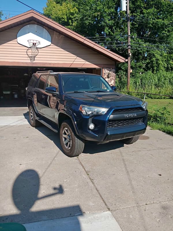 2016 Toyota 4Runner - Trail Premium Sport Utility 4D