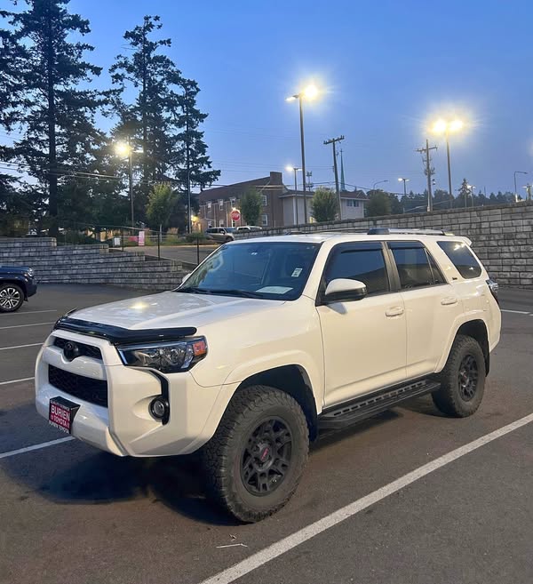 2019 Toyota 4Runner - SR5 Premium Sport Utility 4D