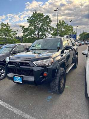 2016 Toyota 4Runner - SR5 Premium Sport Utility 4D