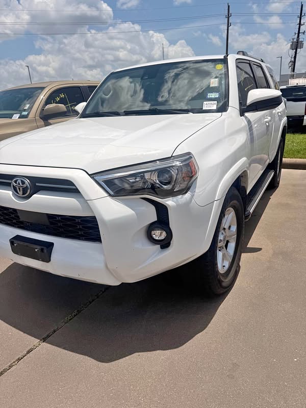 2022 Toyota 4Runner - SR5 Sport Utility 4D