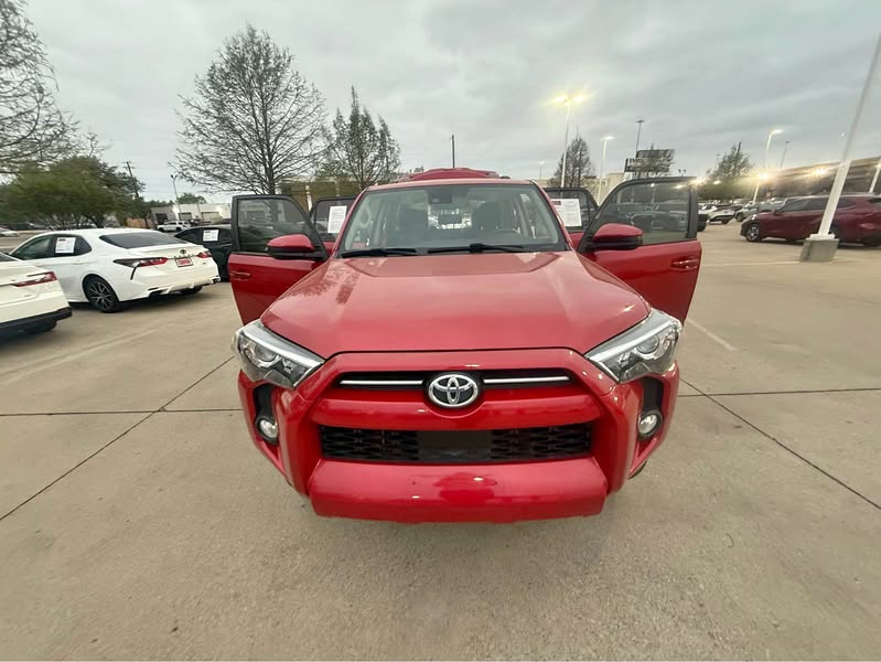 2020 Toyota 4Runner - SR5 Sport Utility 4D