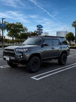 2017 Toyota 4Runner - TRD Off-Road Premium Sport Utility 4D