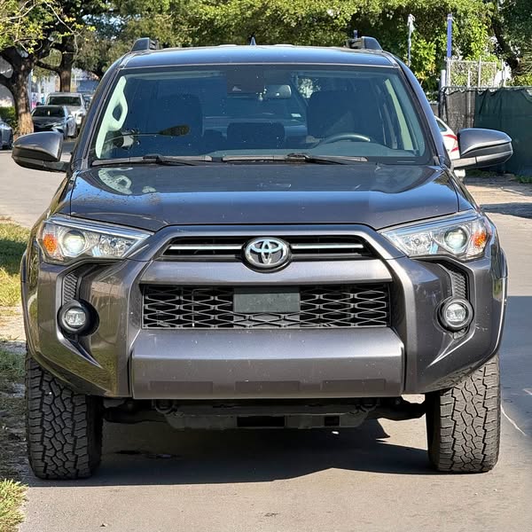 2022 Toyota 4Runner - SR5 Sport Utility 4D