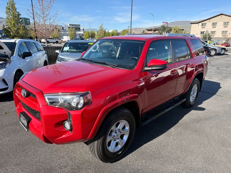 2018 Toyota 4Runner - SR5 Sport Utility 4D