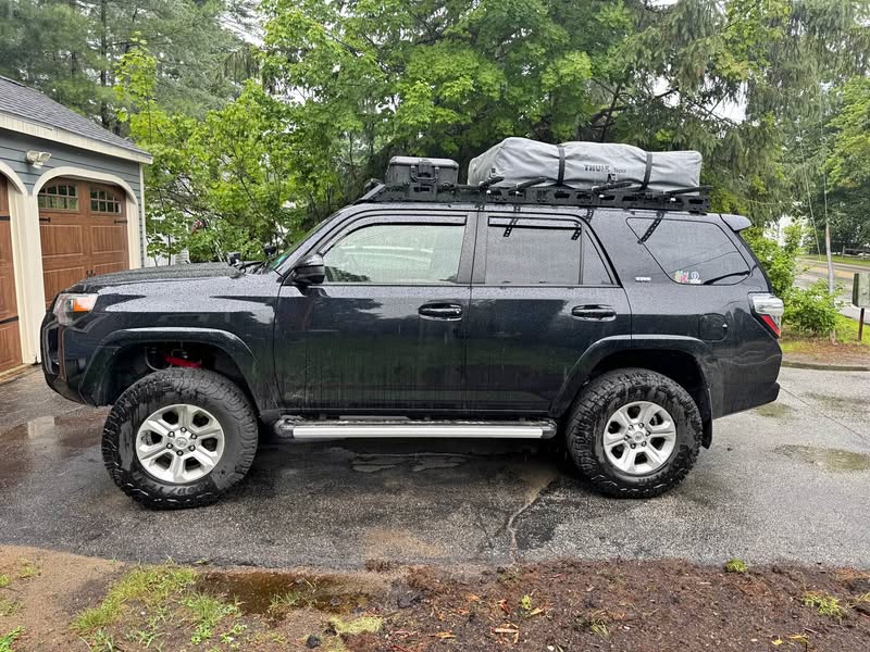 2022 Toyota 4Runner - SR5 Sport Utility 4D
