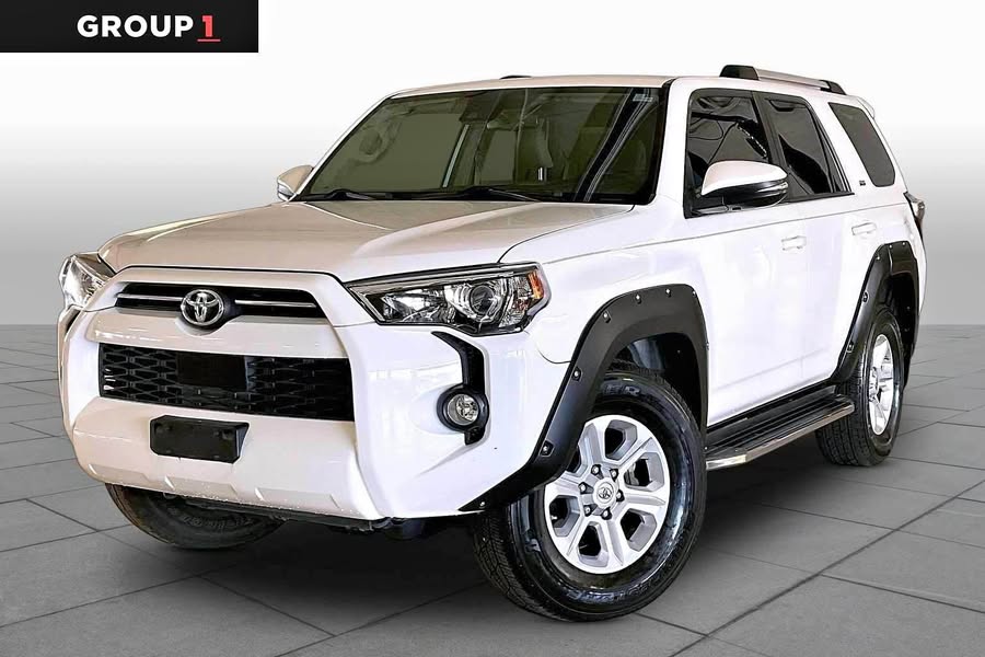 2020 Toyota 4Runner - SR5 Sport Utility 2D