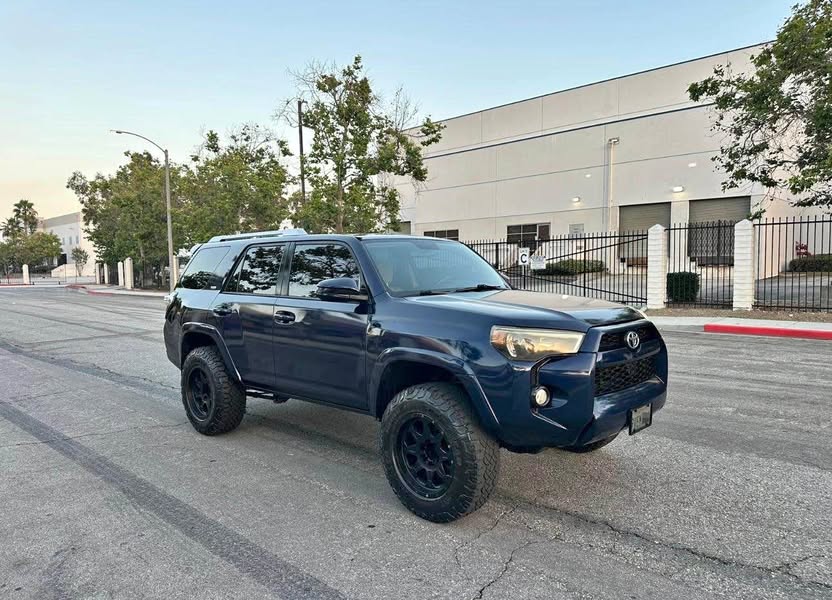 2014 Toyota 4Runner - SR5 Sport Utility 4D