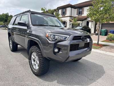 2022 Toyota 4Runner - SR5 Sport Utility 4D