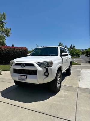 2015 Toyota 4Runner - SR5 Sport Utility 2D