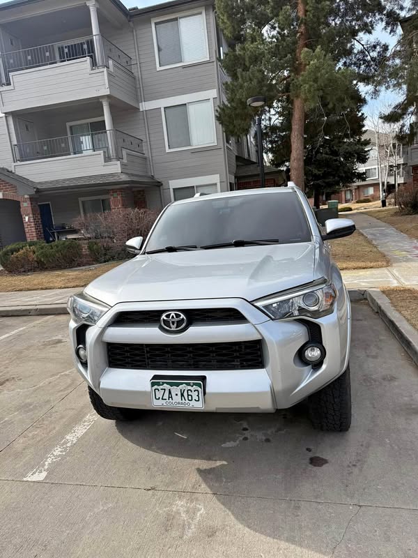 2018 Toyota 4Runner - SR5 Sport Utility 4D