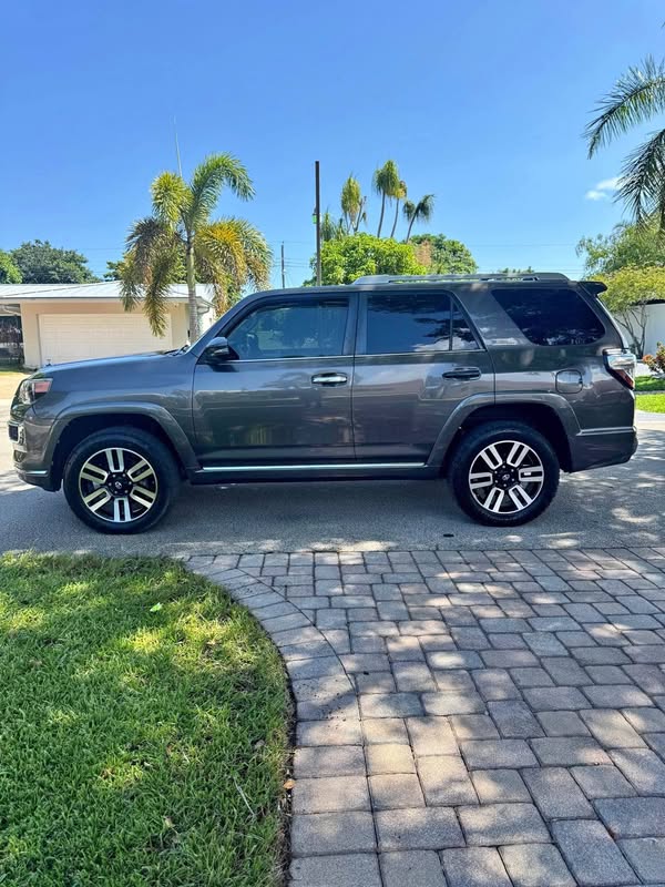 2015 Toyota 4Runner - Limited Sport Utility 4D