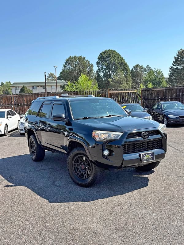 2015 Toyota 4Runner - SR5 Sport Utility 4D
