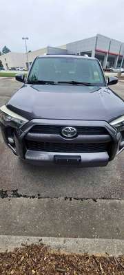 2016 Toyota 4Runner - SR5 Sport Utility 4D