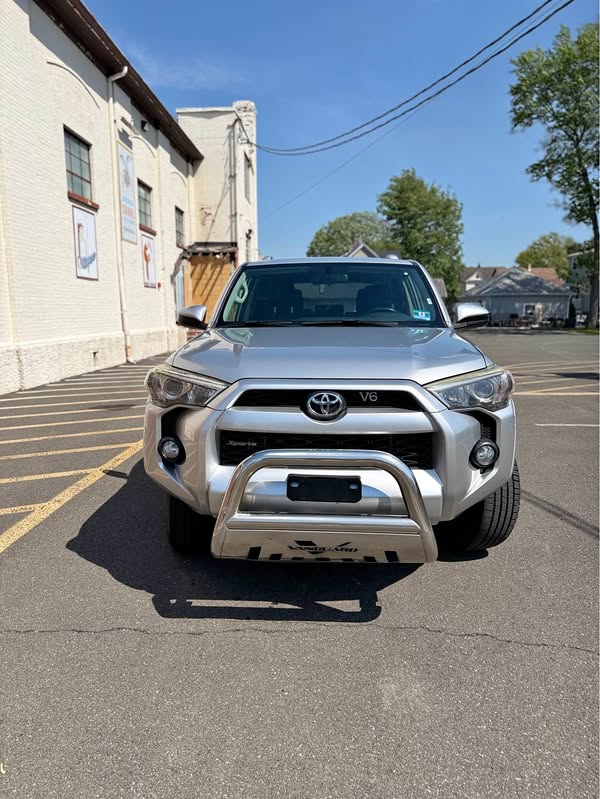 2014 Toyota 4Runner - SR5 Sport Utility 4D