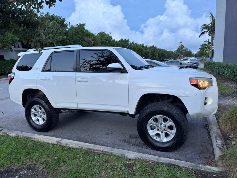 2015 Toyota 4Runner - SR5 Premium Sport Utility 4D