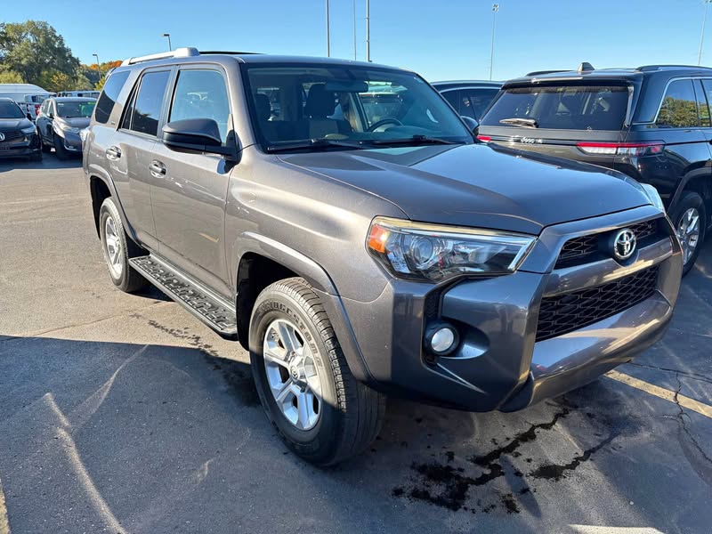 2016 Toyota 4Runner - SR5 Sport Utility 4D