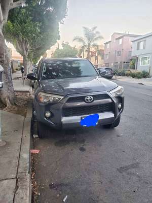 2016 Toyota 4Runner - SR5 Sport Utility 4D