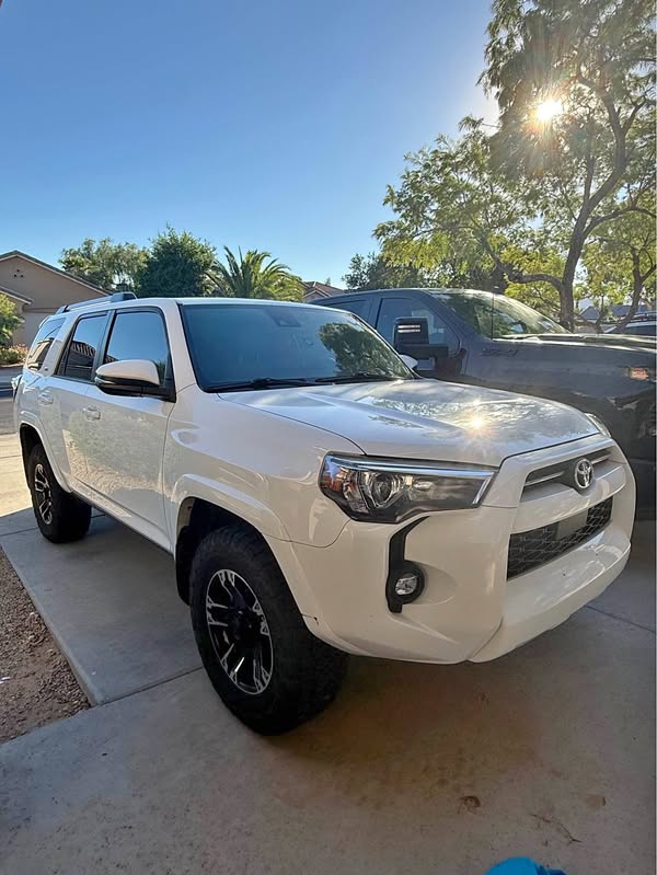 2022 Toyota 4Runner - SR5 Premium Sport Utility 4D