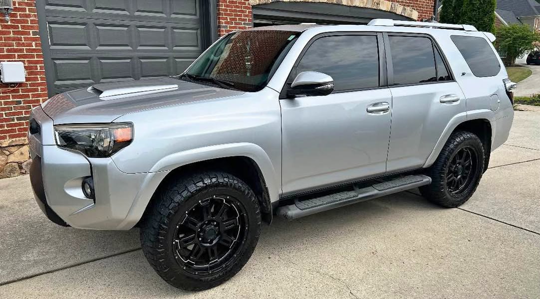 2016 Toyota 4Runner - SR5 Premium Sport Utility 4D
