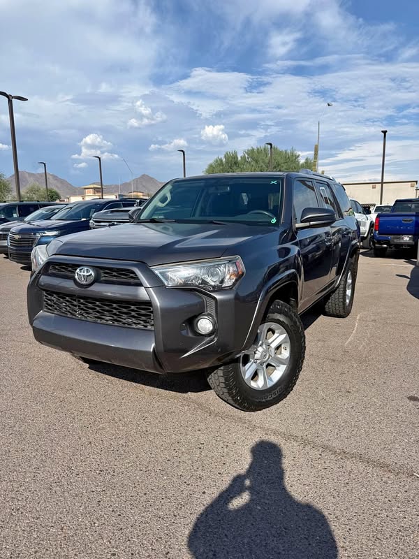 2018 Toyota 4Runner - SR5 Sport Utility 4D