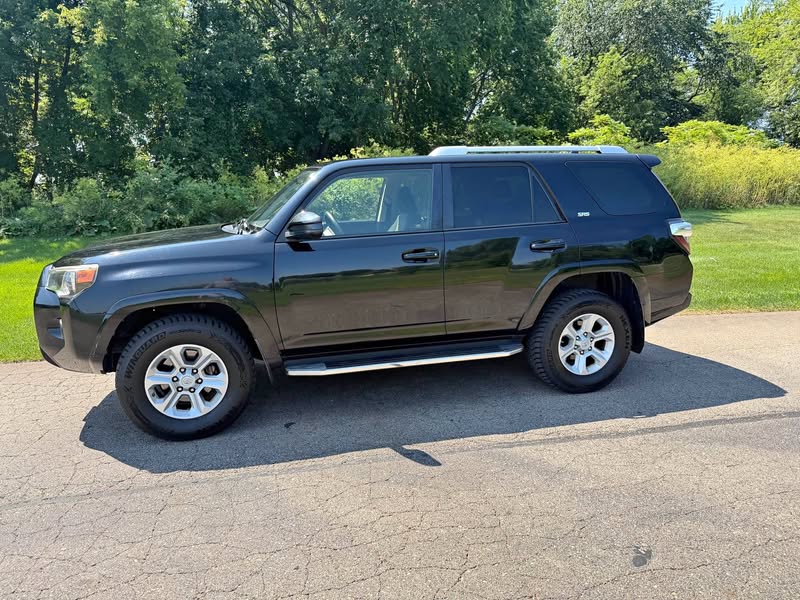 2015 Toyota 4Runner - SR5 Sport Utility 4D