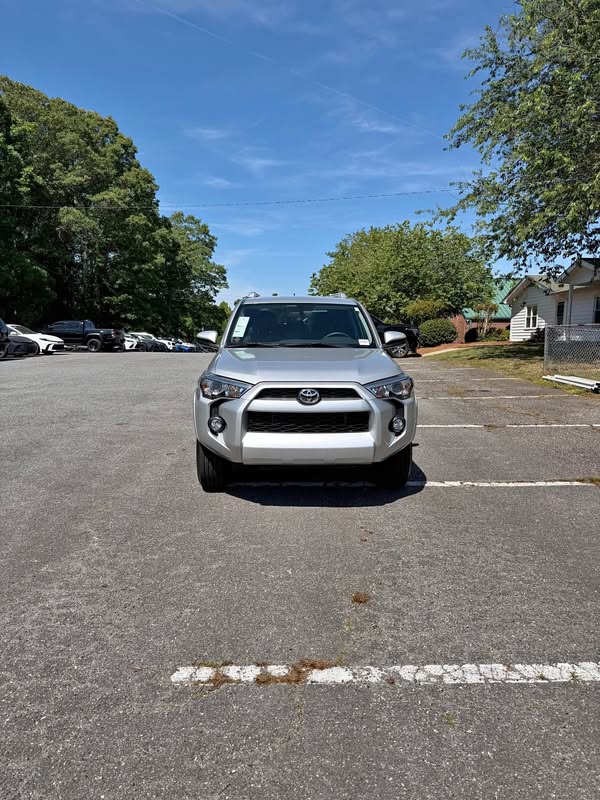 2018 Toyota 4Runner - SR5 Sport Utility 4D
