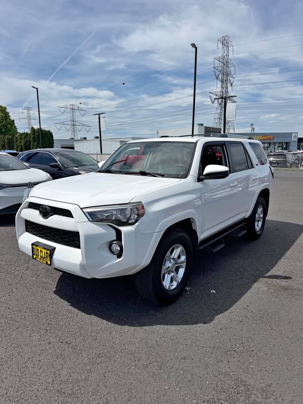 2019 Toyota 4Runner - SR5 Sport Utility 4D