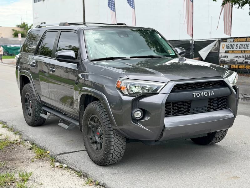 2021 Toyota 4Runner - SR5 Sport Utility 4D