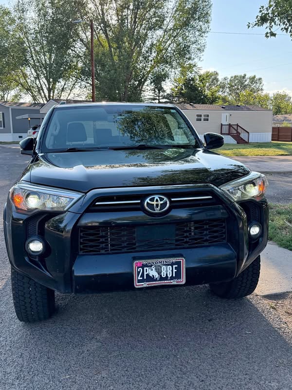 2021 Toyota 4Runner - SR5 Sport Utility 4D