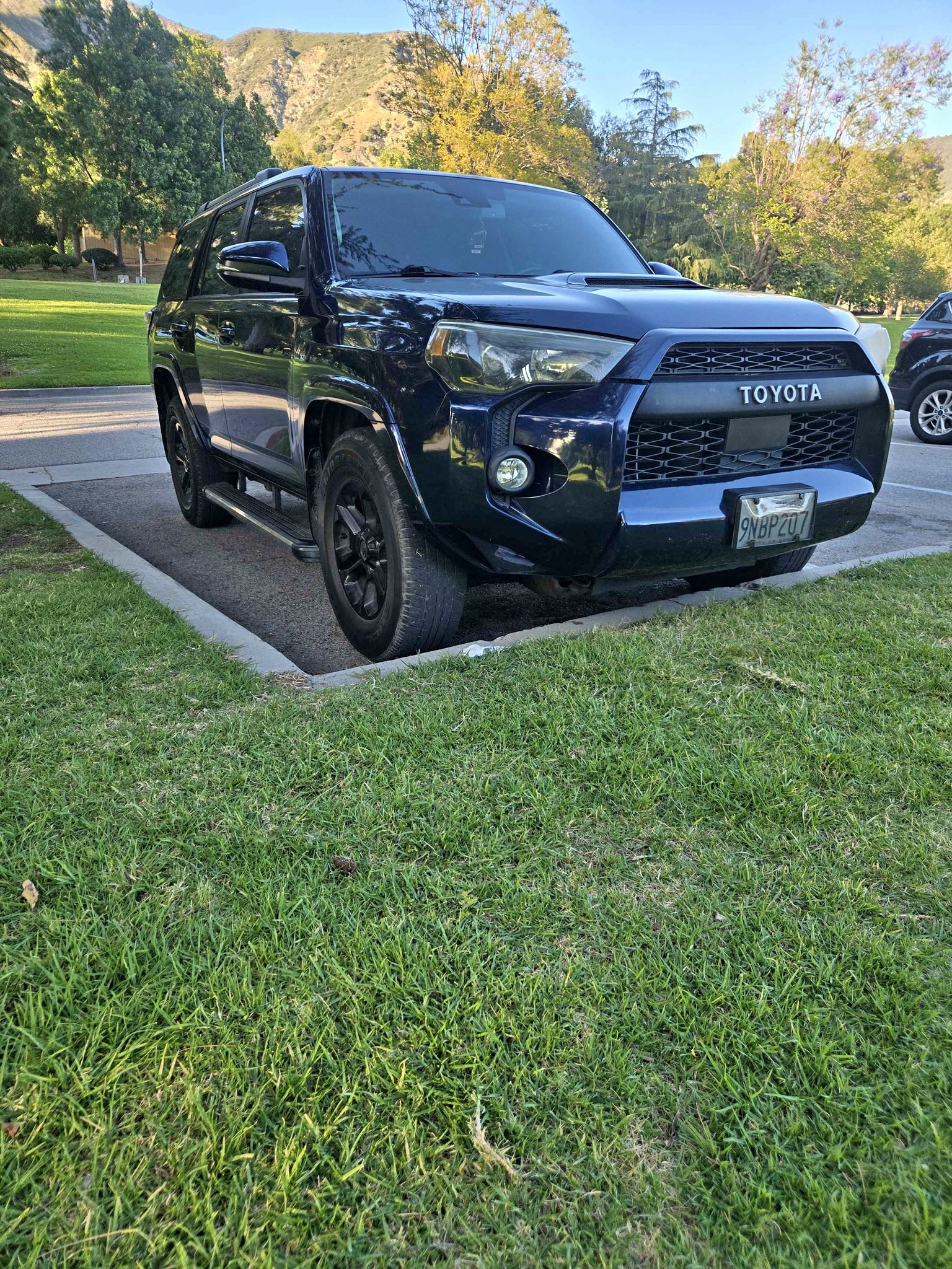 2022 Toyota 4Runner - SR5 Premium Sport Utility 4D