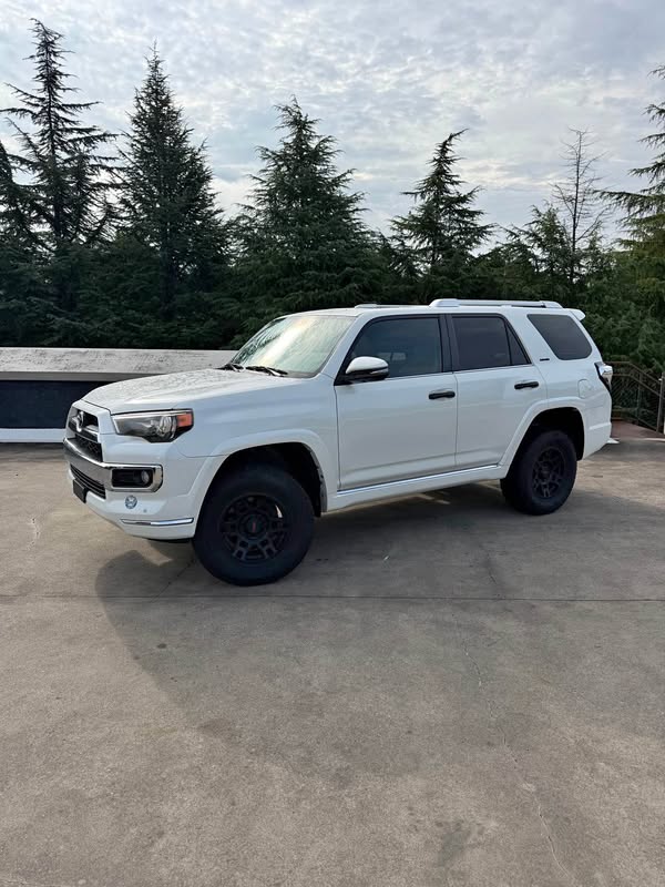2016 Toyota 4Runner - Limited Sport Utility 4D