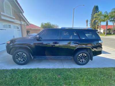 2014 Toyota 4Runner - SR5 Sport Utility 2D