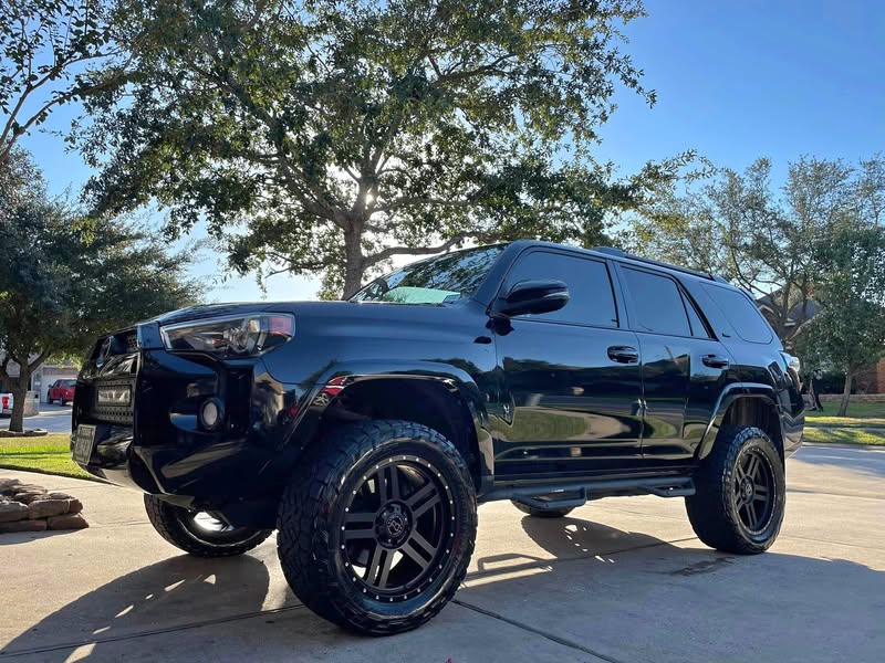 2016 Toyota 4Runner - SR5 Premium Sport Utility 4D