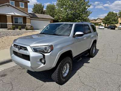 2021 Toyota 4Runner - SR5 Sport Utility 4D