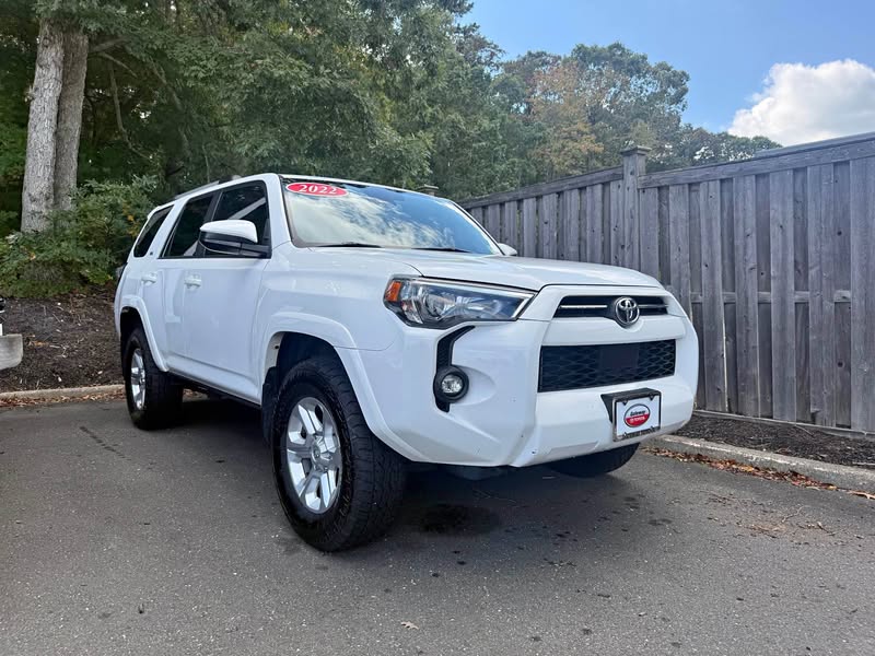 2022 Toyota 4Runner - SR5 Sport Utility 4D