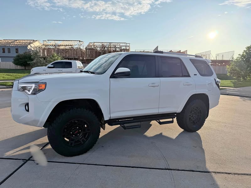 2023 Toyota 4Runner - SR5 Sport Utility 2D