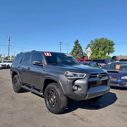 2022 Toyota 4Runner - SR5 Premium Sport Utility 4D