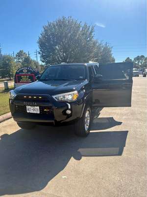 2018 Toyota 4Runner - SR5 Sport Utility 4D