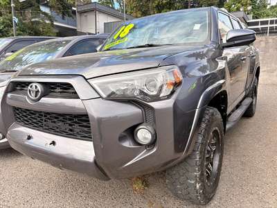 2018 Toyota 4Runner - SR5 Sport Utility 4D