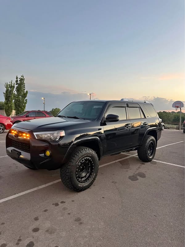 2015 Toyota 4Runner - SR5 Premium Sport Utility 4D