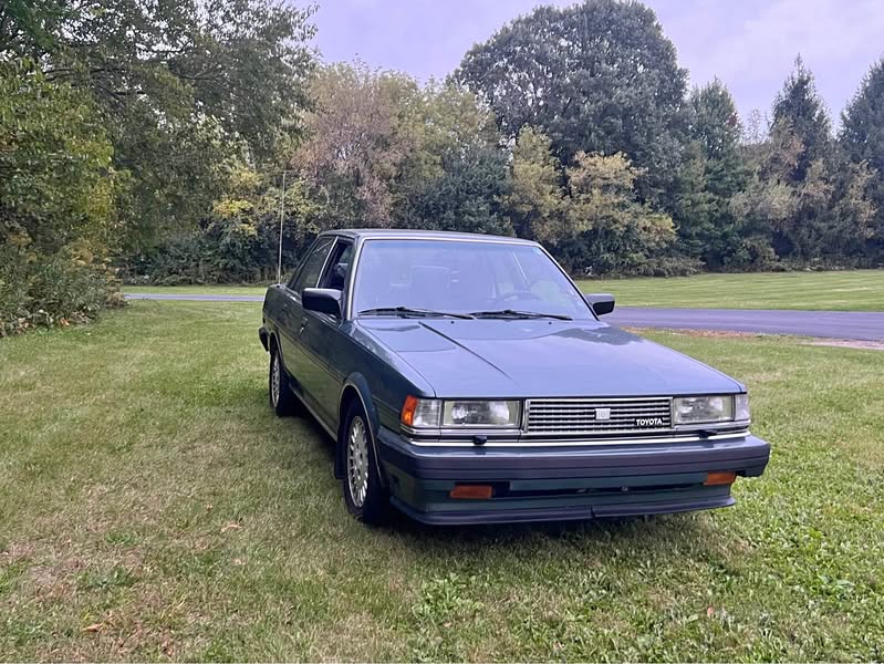 1986 Toyota Cressida - Luxury Sedan 4D