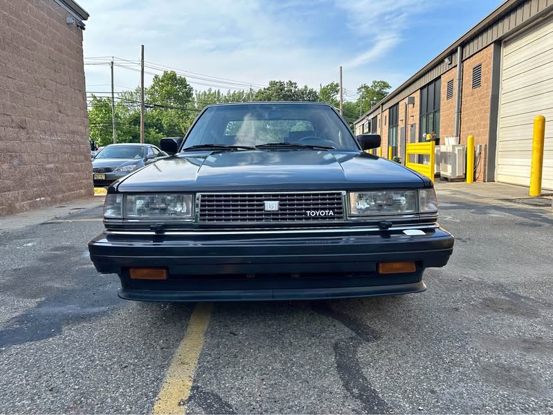 1986 Toyota Cressida - LUXURY SEDAN