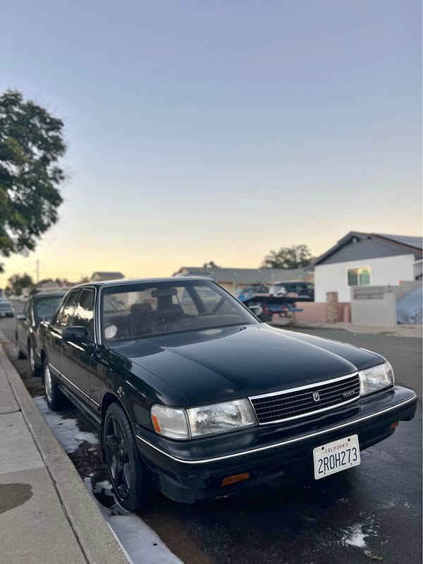 1990 Toyota Cressida - Luxury Sedan 4D