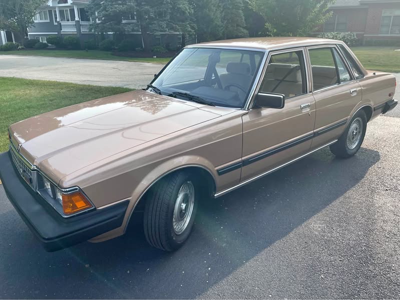 1983 Toyota Cressida Luxury Sedan 4D